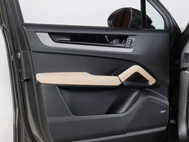 Certified 2026 Porsche Cayenne image 26