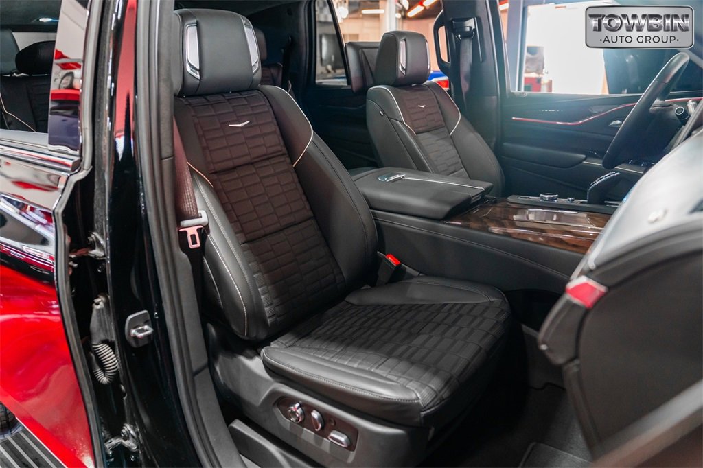 Used 2021 Cadillac Escalade Premium Luxury Platinum image 18