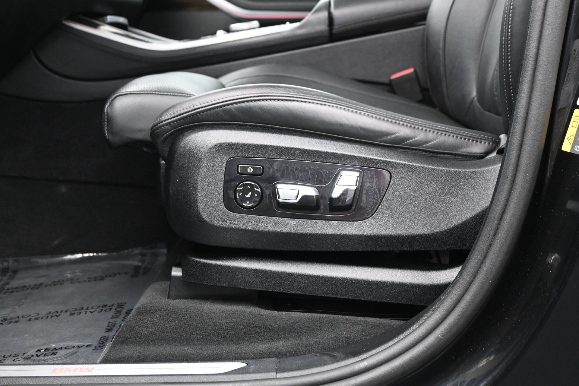 Used 2025 BMW X5 xDrive50e AWD/4WD image 34