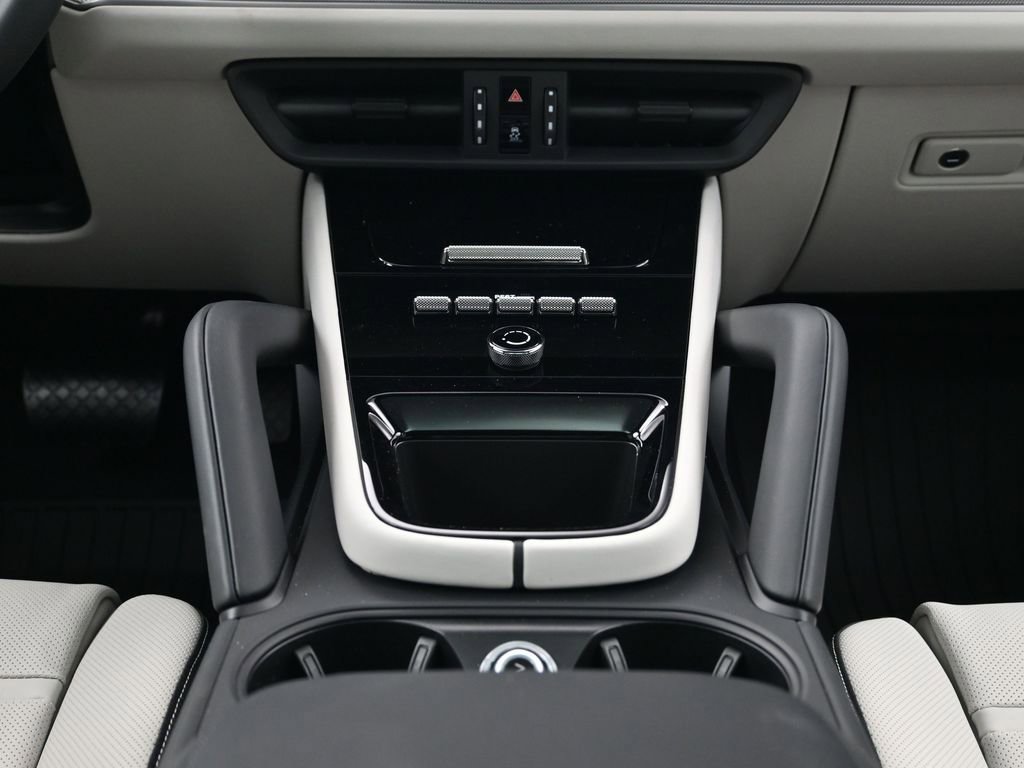 New 2026 Porsche Cayenne Coupe image 10