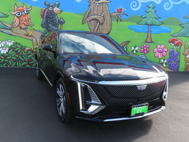 Used 2025 Cadillac Lyriq Luxury w/ LPO, Floor Liner Package