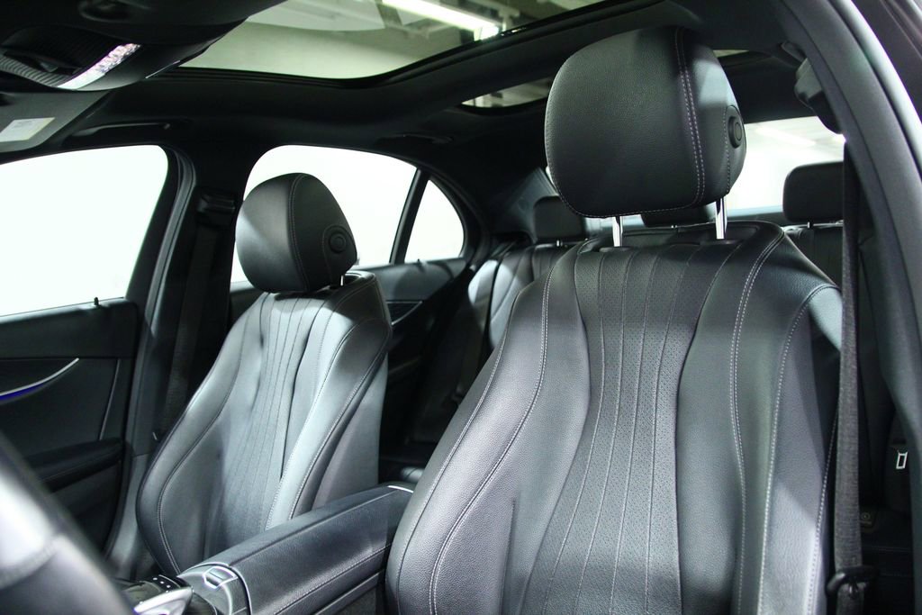 Used 2019 Mercedes-Benz E 300 4MATIC image 6