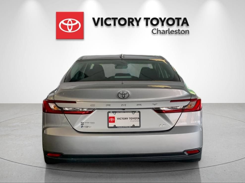 Used 2025 Toyota Camry LE w/ Convenience Package FWD image 4