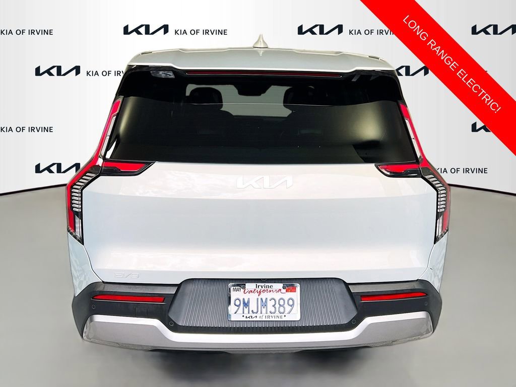 Used 2024 Kia EV9 Light Long Range RWD image 7