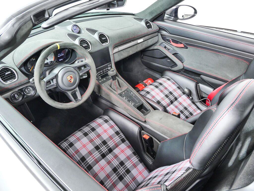 Certified 2025 Porsche 718 Boxster Spyder RS RWD image 26