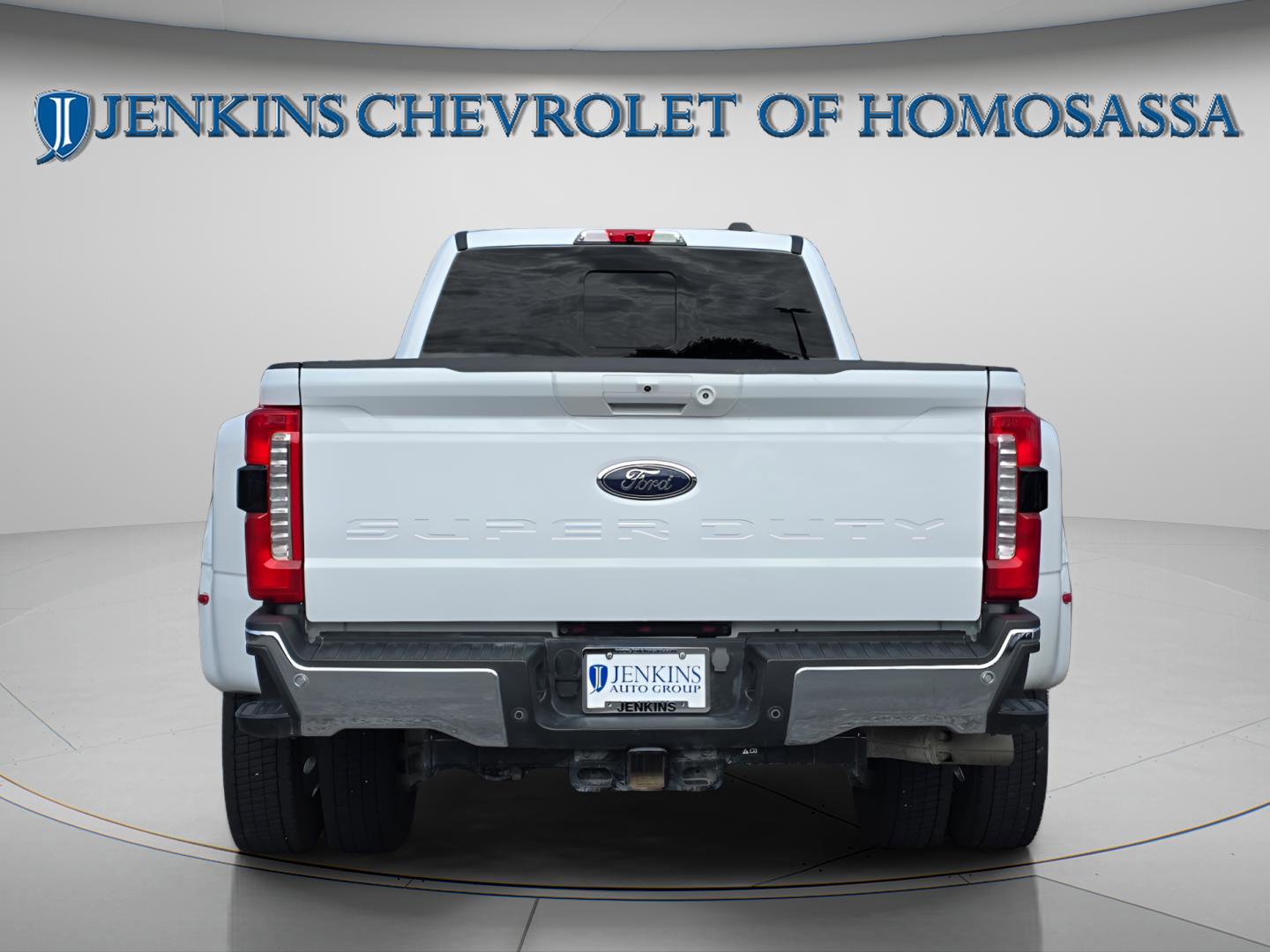 Used 2023 Ford F450 Lariat image 3