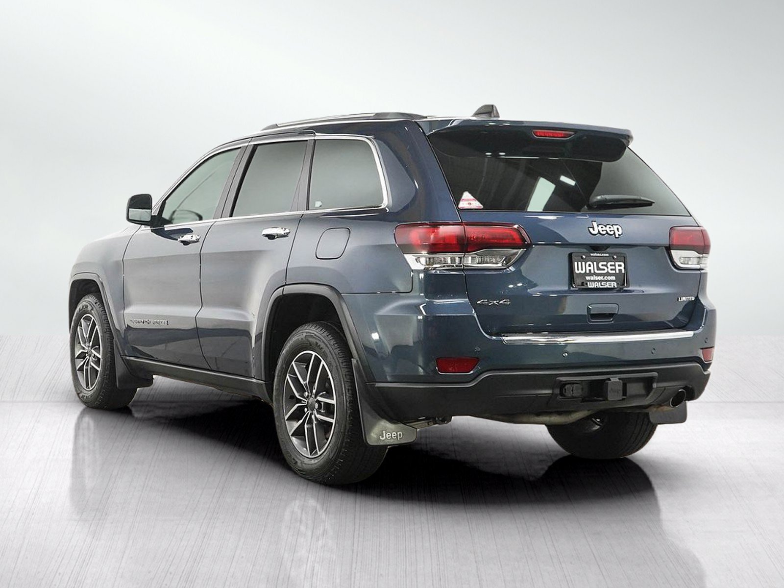 Used 2020 Jeep Grand Cherokee Limited w/ Luxury Group II AWD/4WD image 3