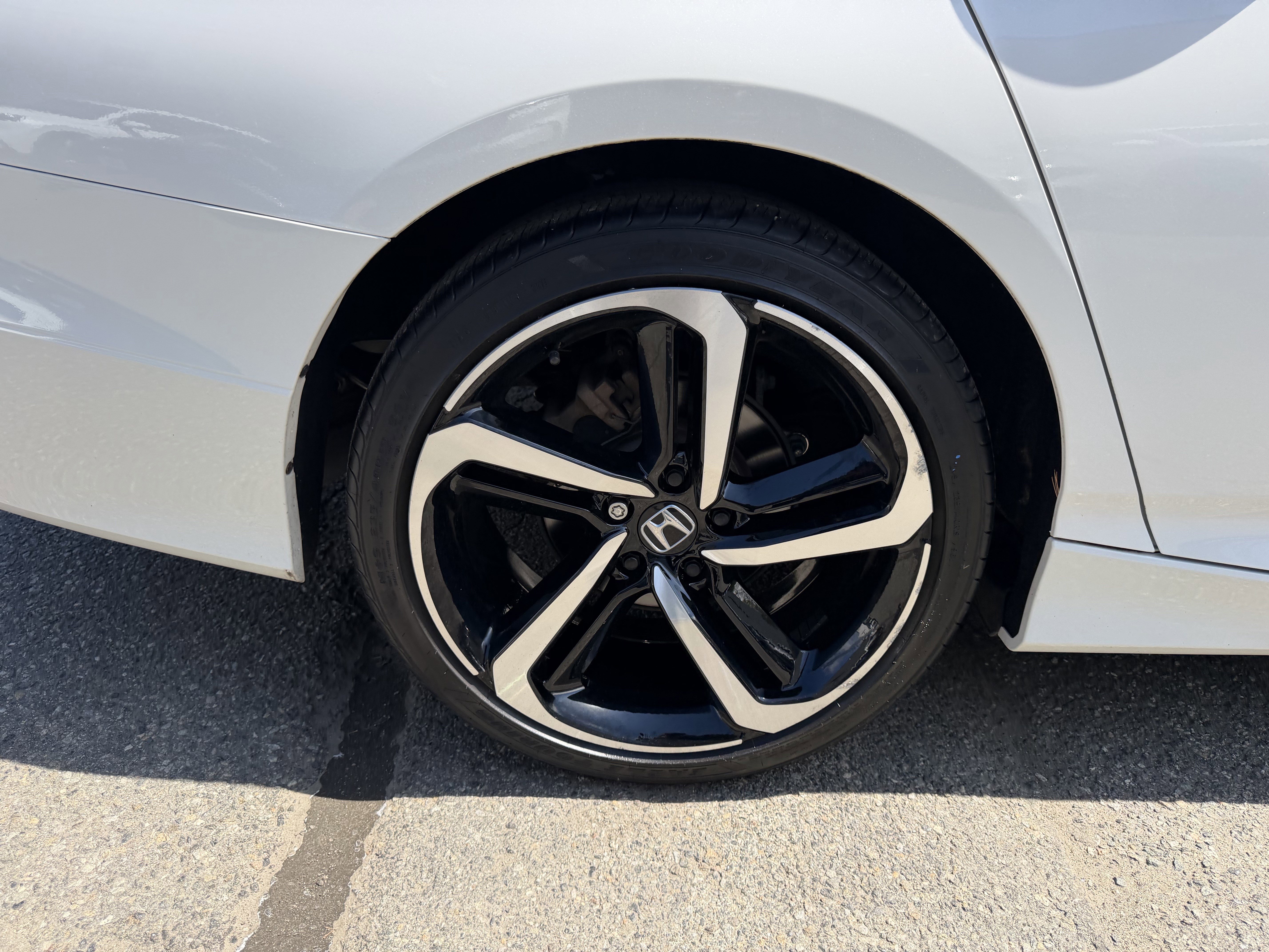 Used 2020 Honda Accord Sport image 8