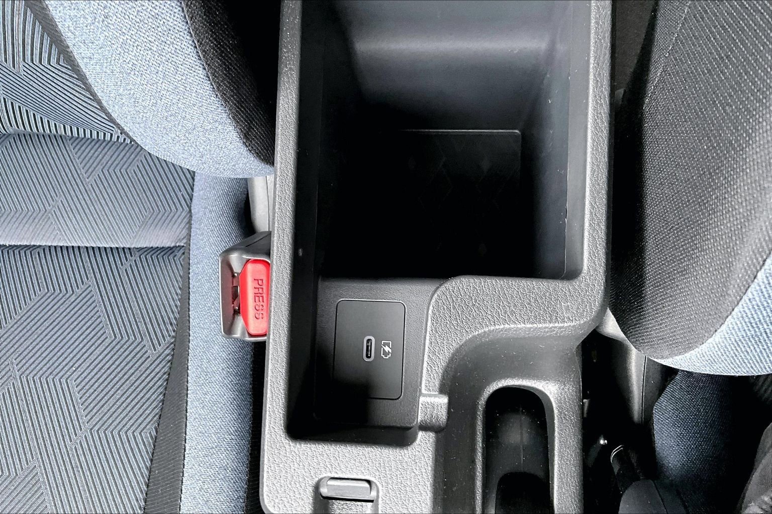 Used 2025 Nissan Versa SV w/ Trunk Package image 7