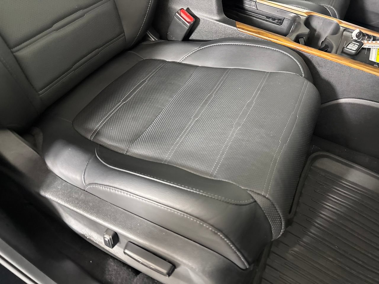 Used 2022 Honda CR-V Touring image 32