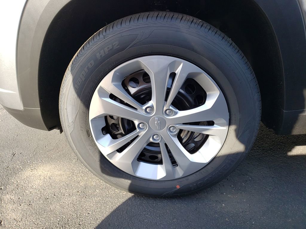 New 2026 Chevrolet Trax LS FWD image 23