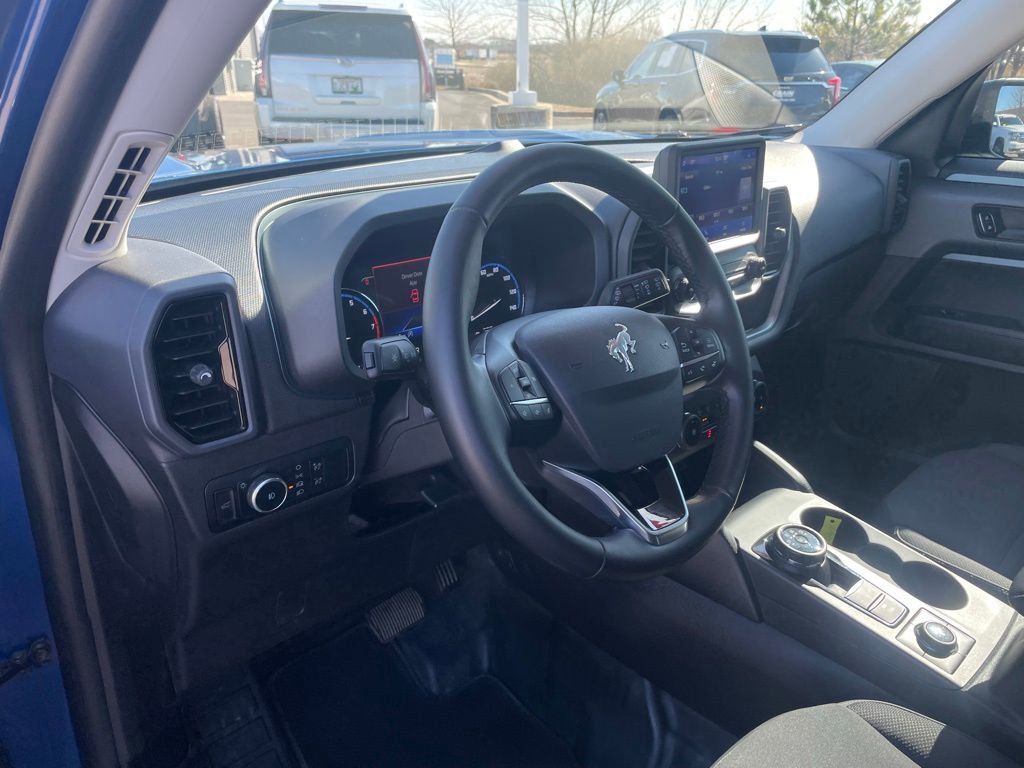 Used 2024 Ford Bronco Sport Badlands image 9