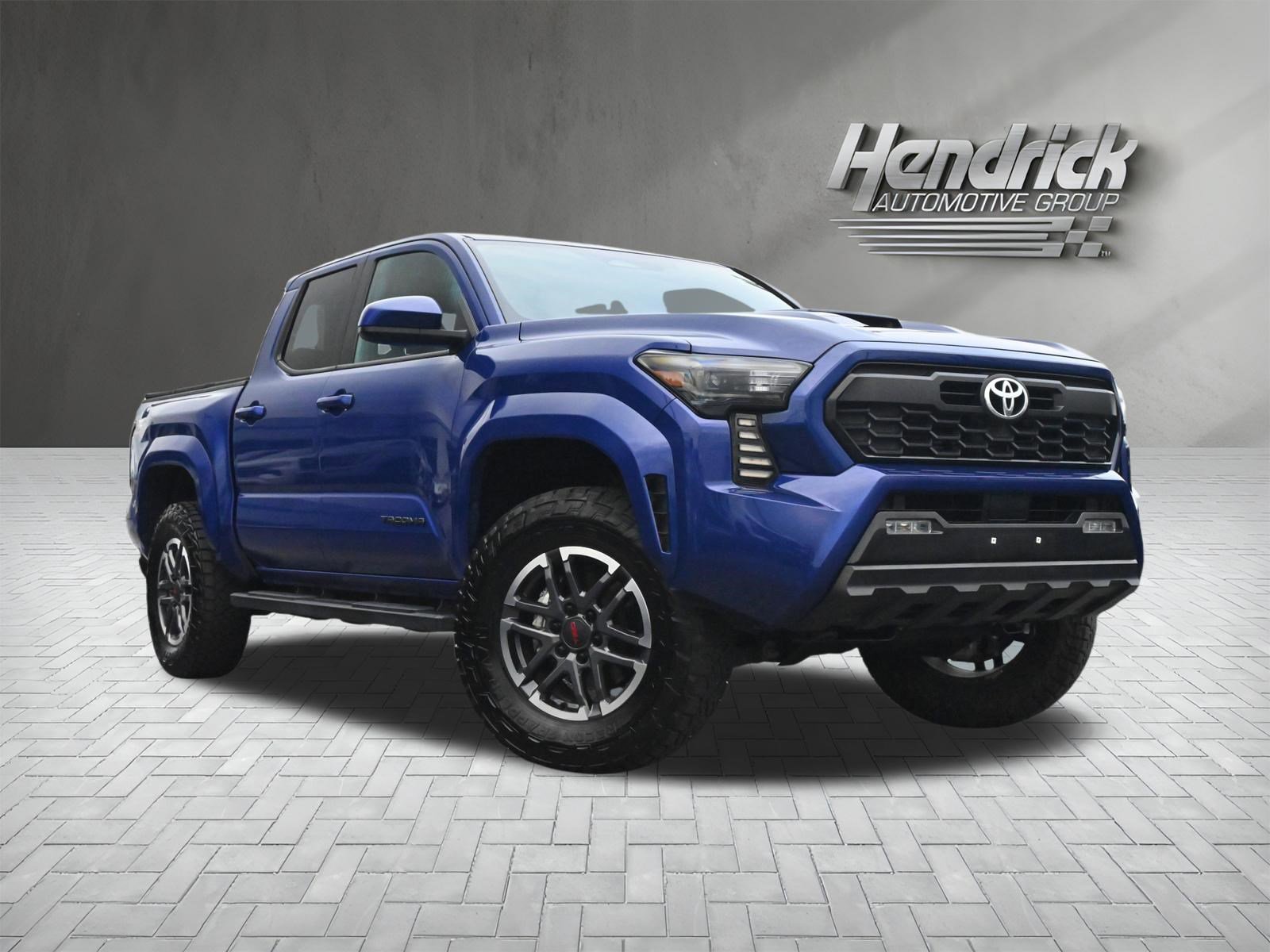 Used 2024 Toyota Tacoma TRD Sport image 2