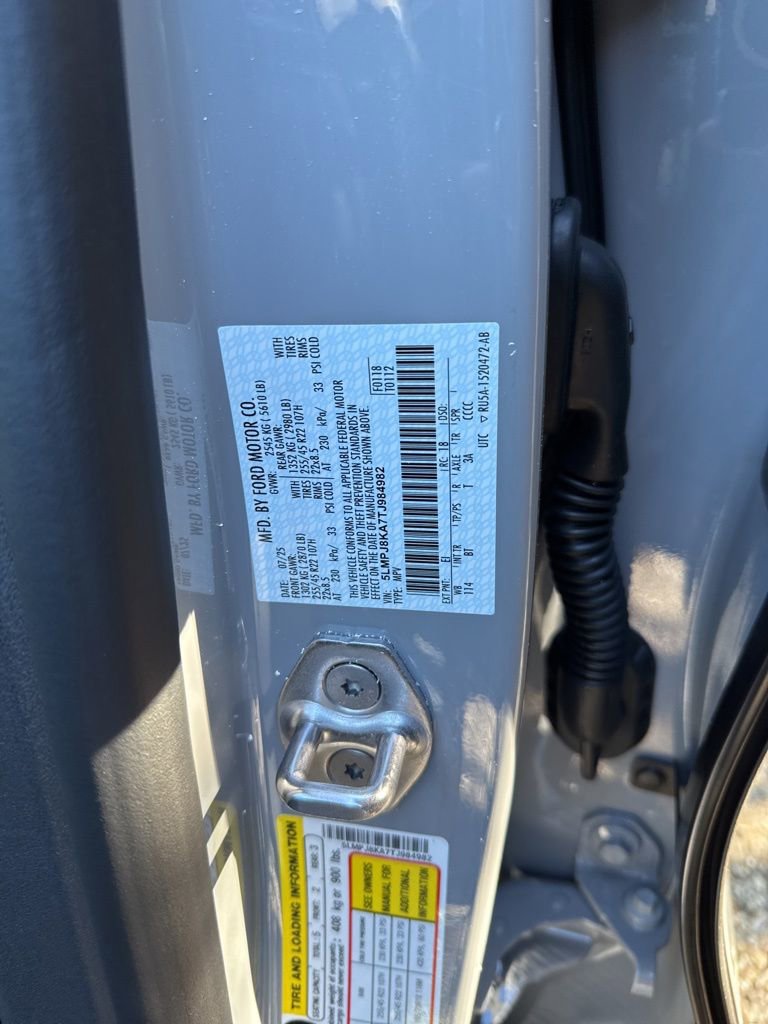 New 2026 Lincoln Nautilus Reserve w/ Jet Appearance Package image 15