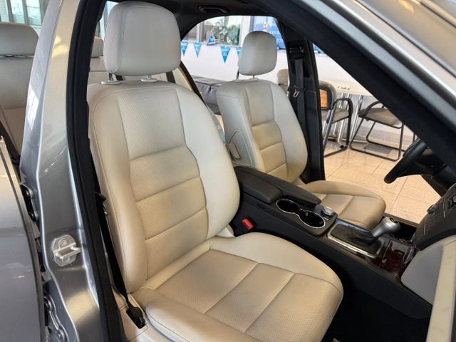 Used 2010 Mercedes-Benz C 300 Sedan image 26