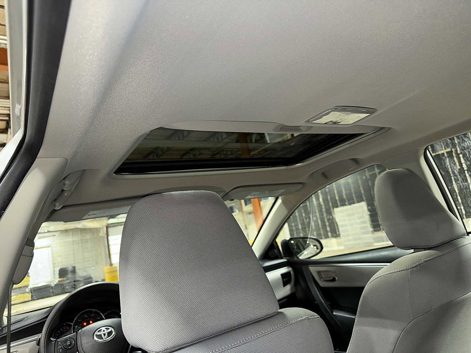 Used 2014 Toyota Corolla LE image 22