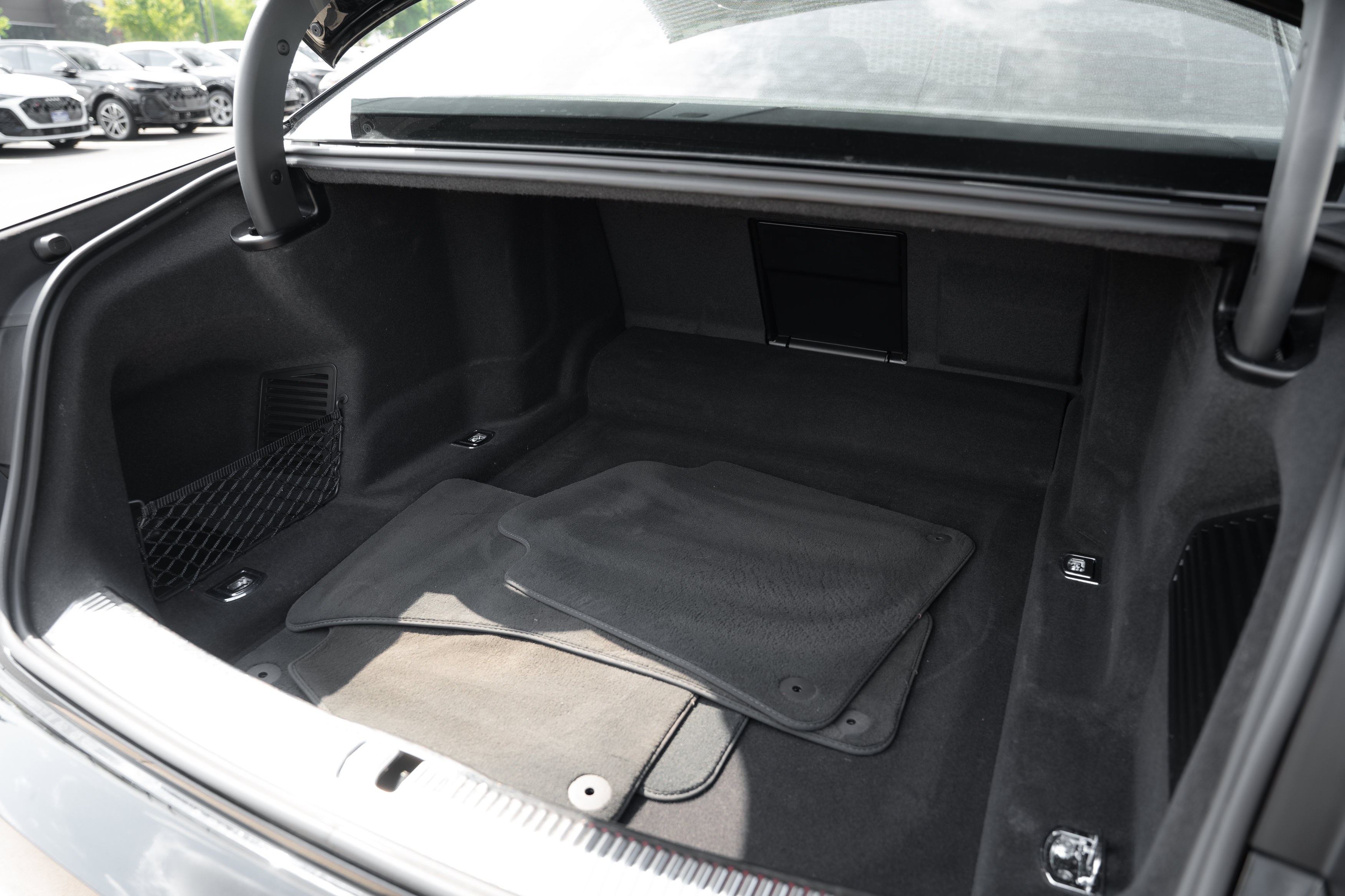 Certified 2022 Audi A8 L 3.0T AWD/4WD image 28