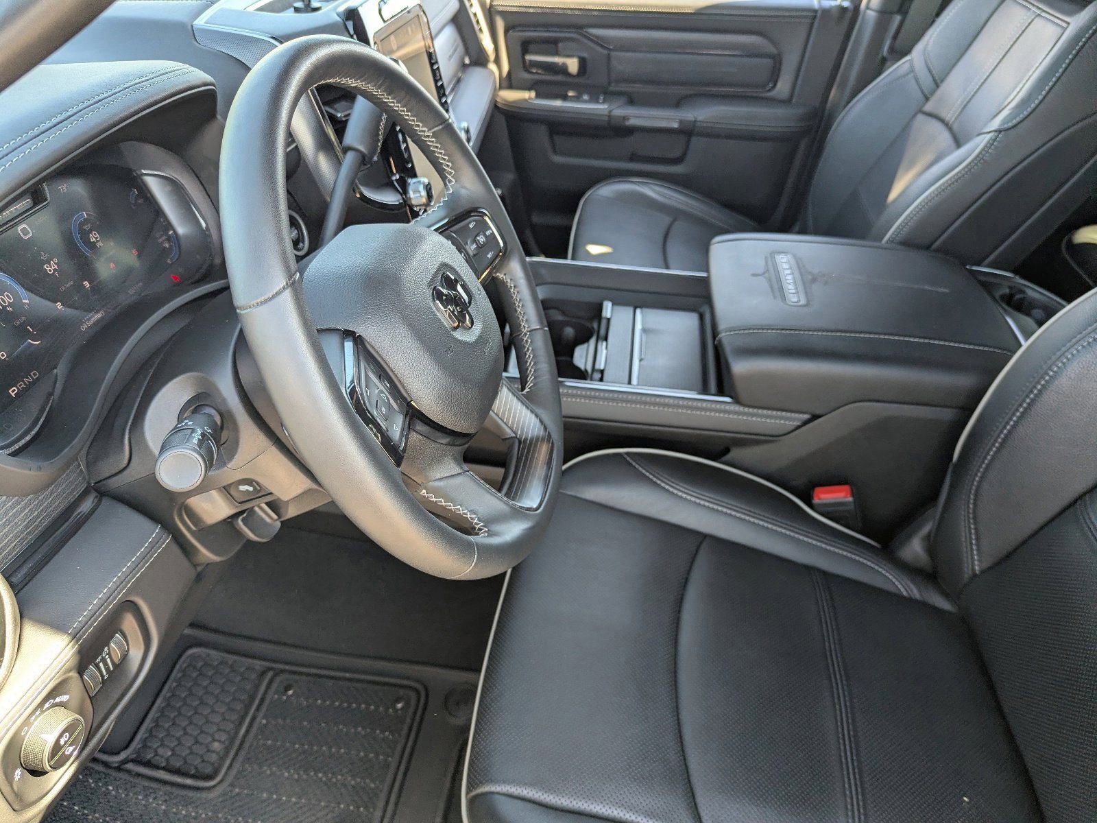 Used 2024 RAM 2500 Limited image 23