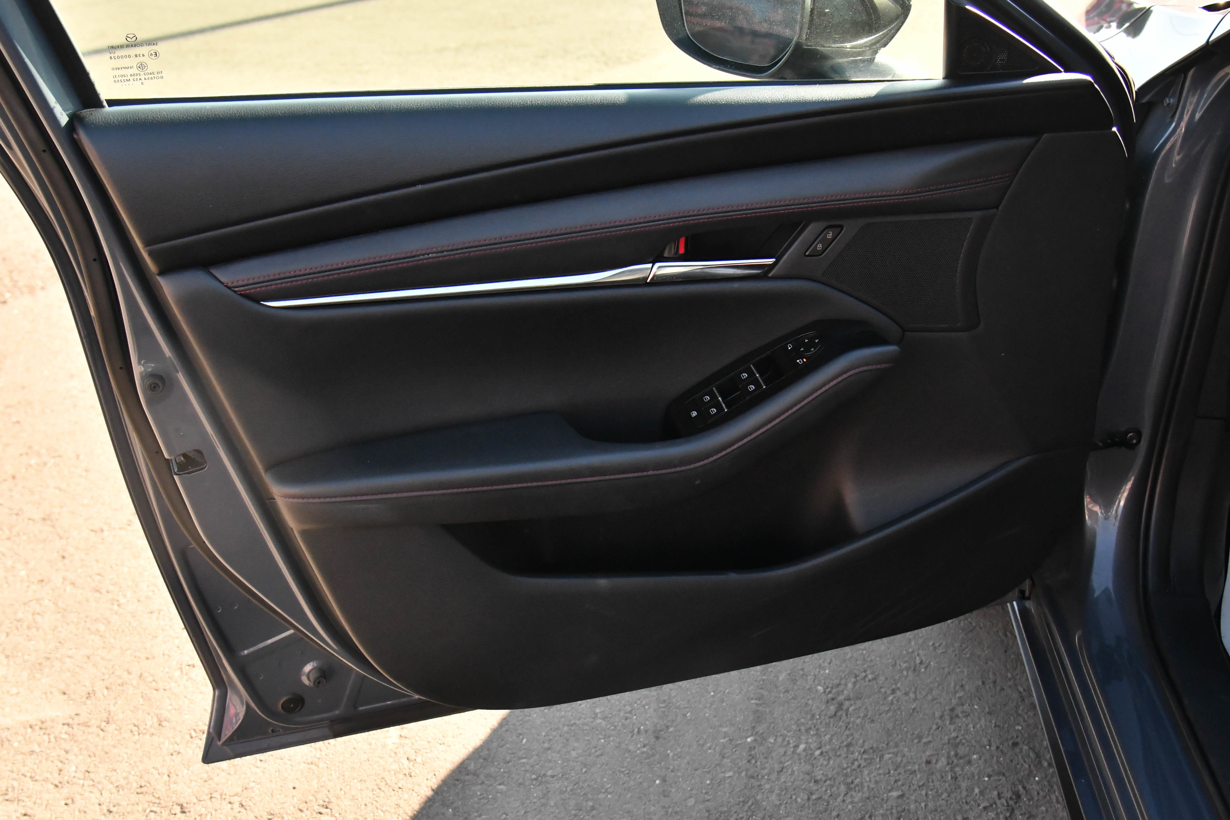 Used 2024 MAZDA MAZDA3 s image 14