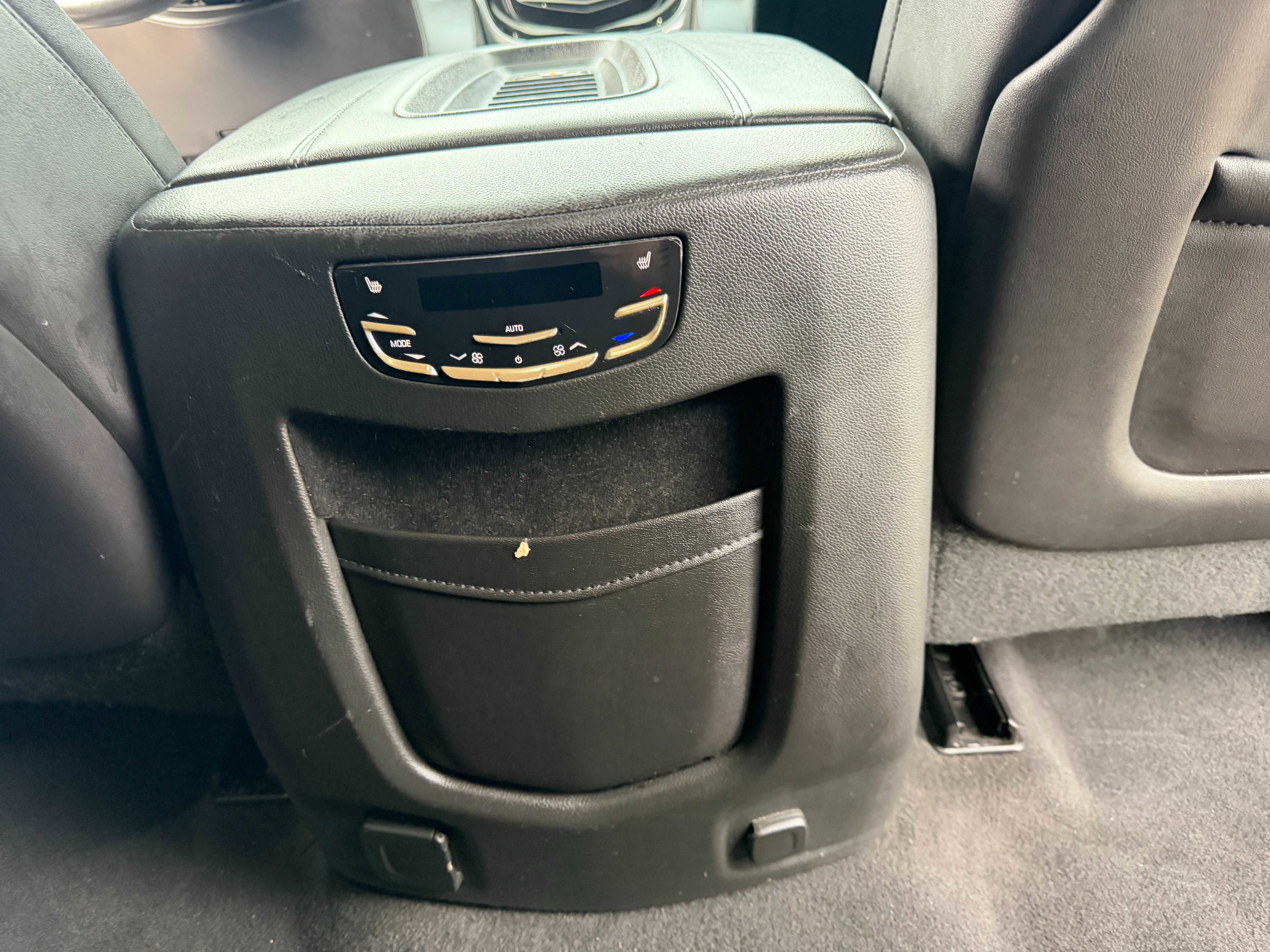 Used 2020 Cadillac Escalade Luxury image 18