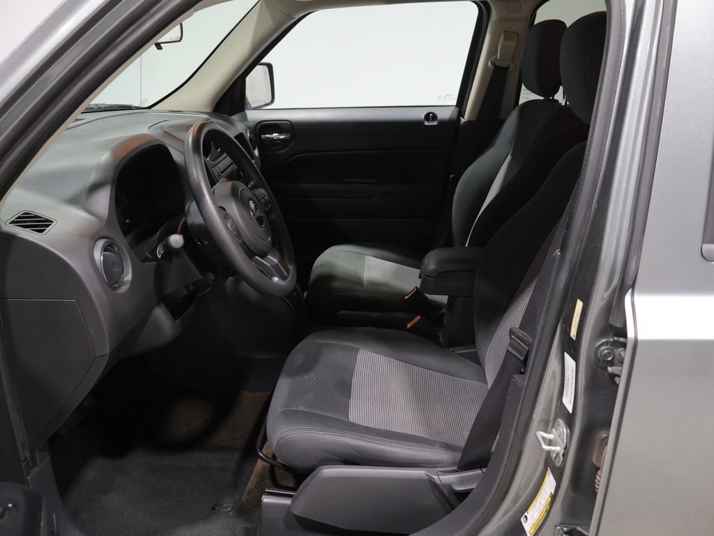 Used 2014 Jeep Patriot Sport w/ Power Value Group FWD image 10