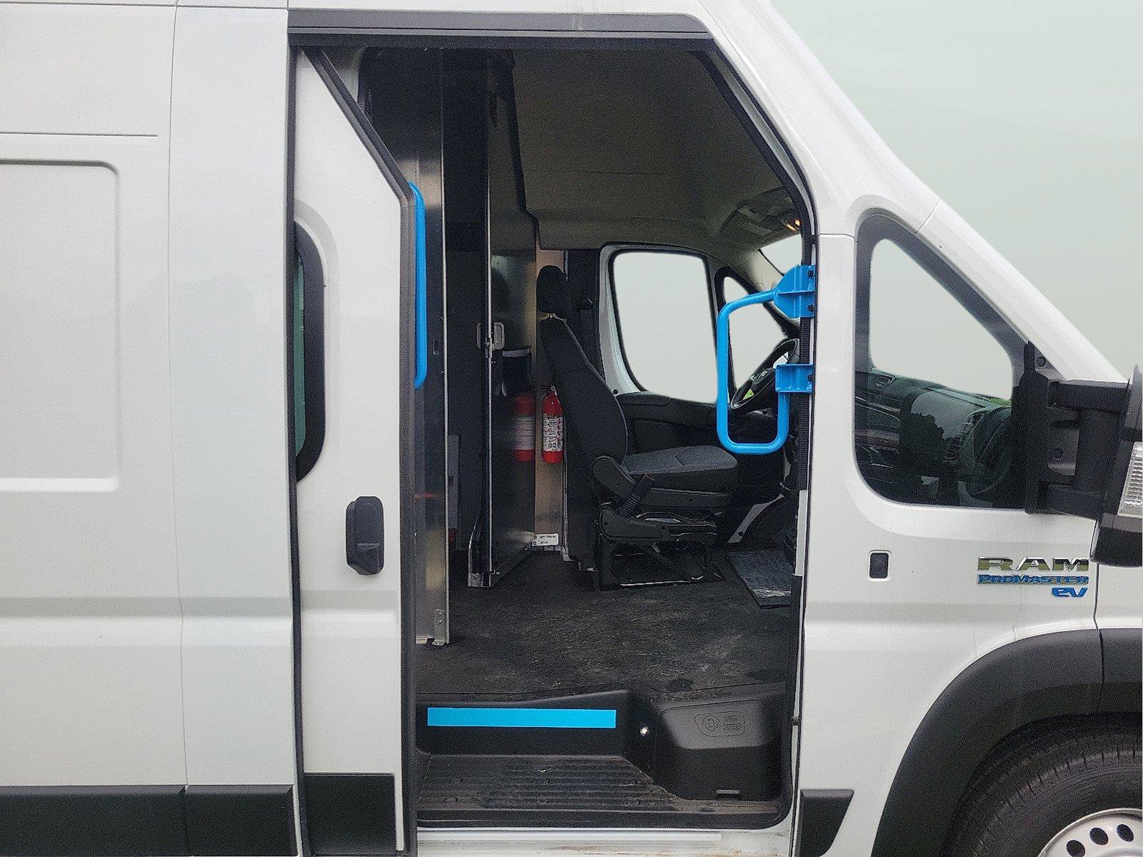 New 2024 RAM ProMaster 3500 w/ Delivery Van Package FWD image 6