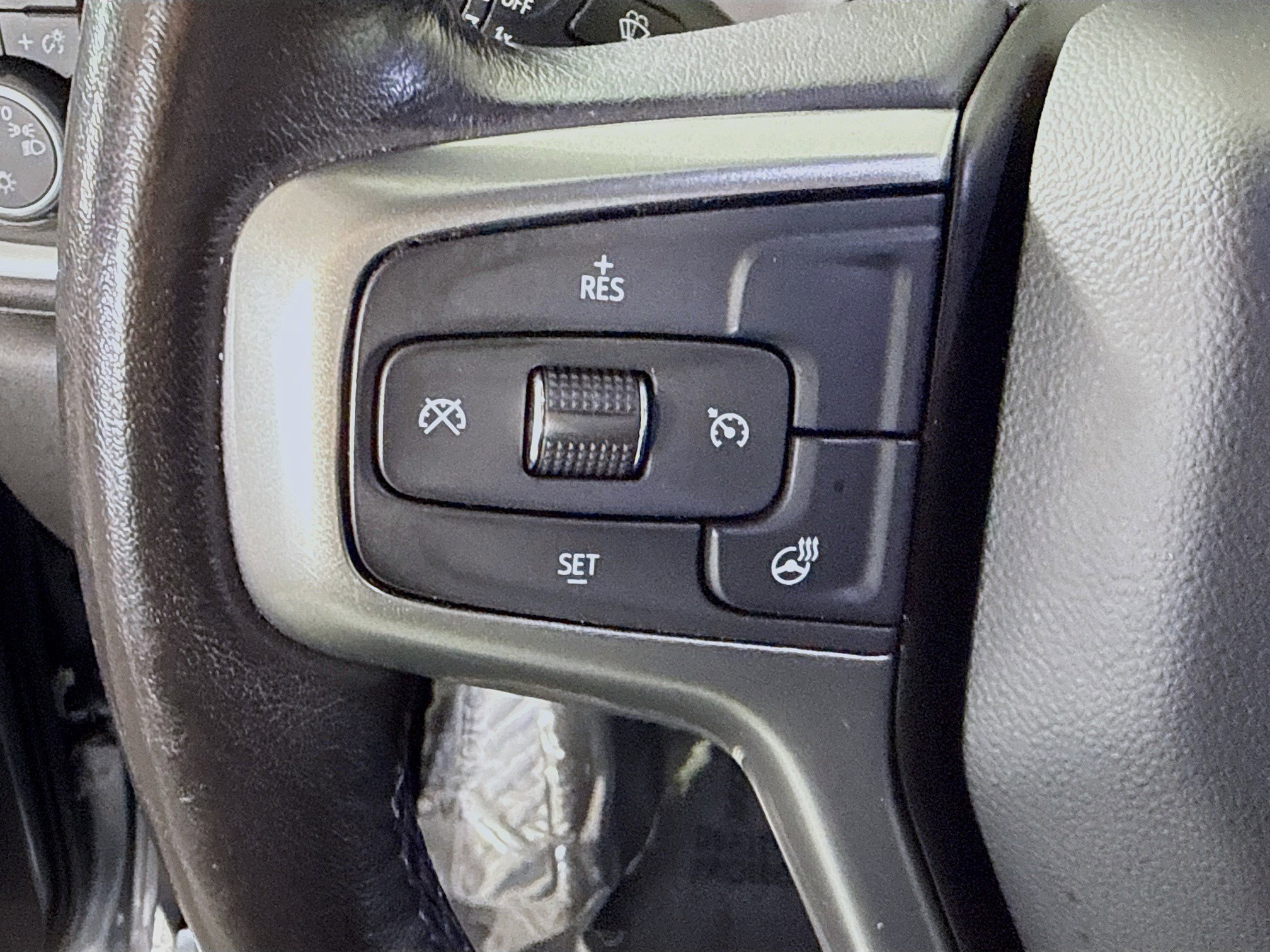 Used 2022 Chevrolet Silverado 1500 LT image 14