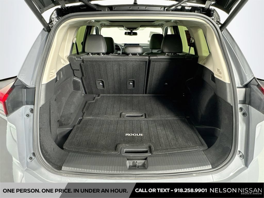 Certified 2026 Nissan Rogue Platinum w/ Platinum Premium Package AWD/4WD image 28