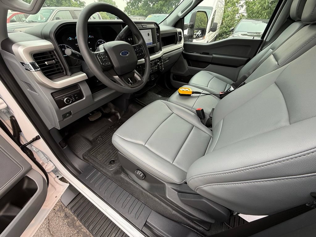 New 2026 Ford F350 XL w/ XL Chrome Package AWD/4WD image 19
