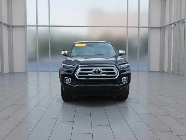 Used 2023 Toyota Tacoma Limited AWD/4WD image 3