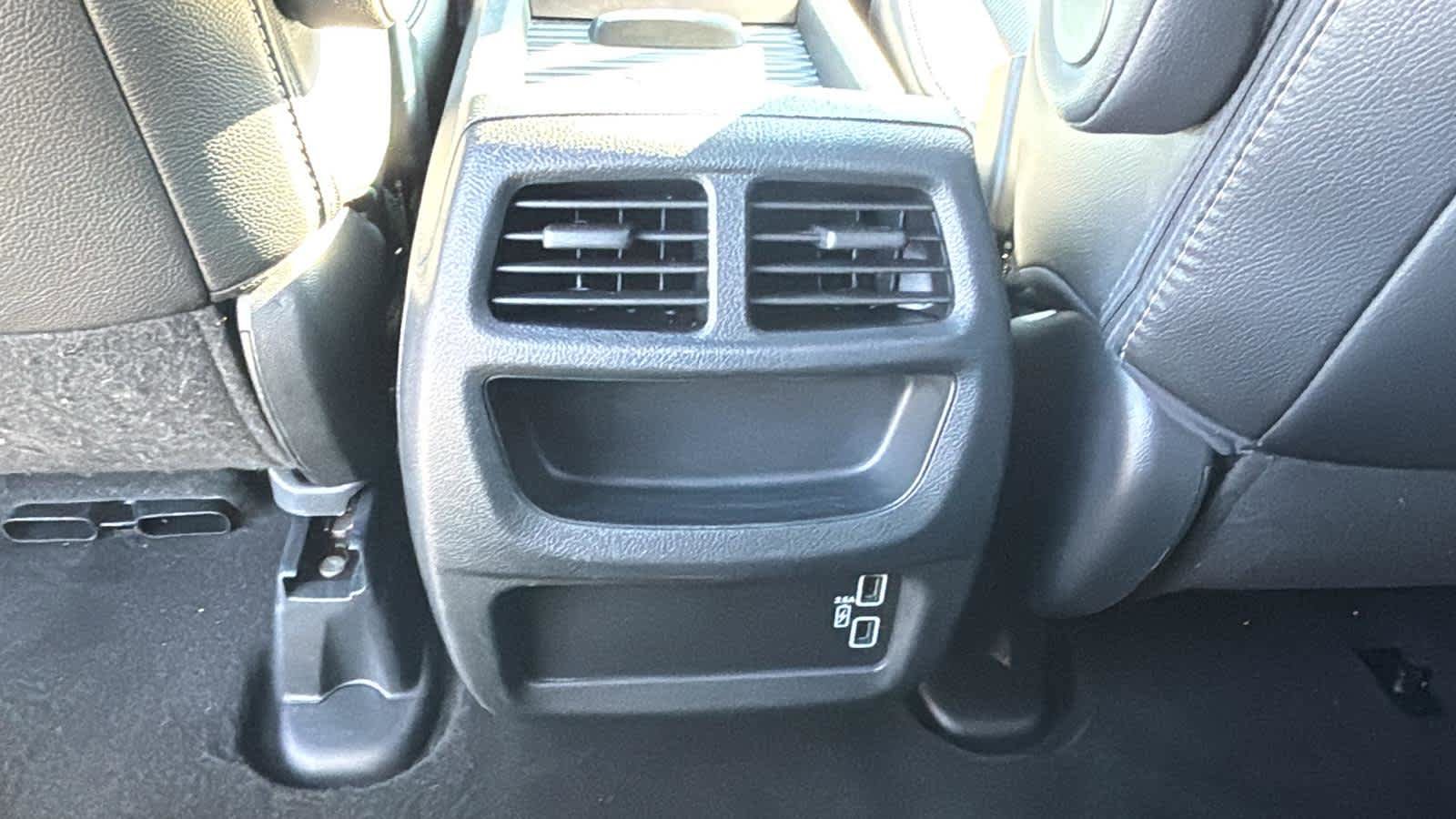 Used 2023 Honda Passport EX-L image 11