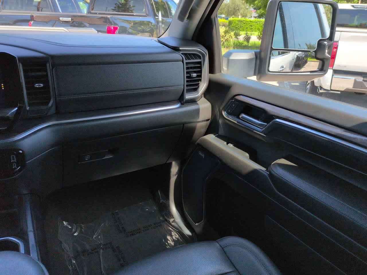 Used 2024 Chevrolet Silverado 2500 LTZ w/ LTZ Plus Package AWD/4WD image 16