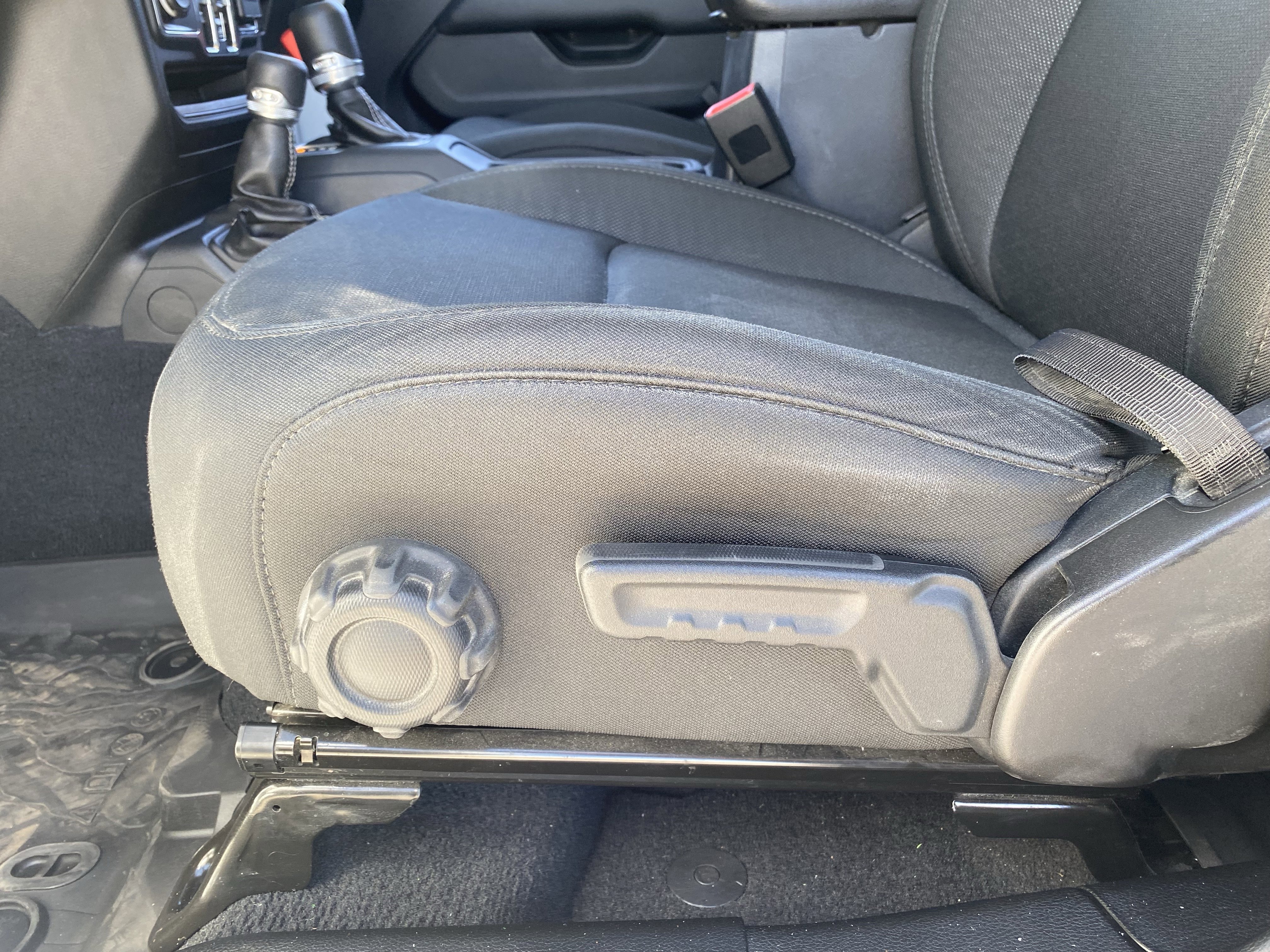 Used 2020 Jeep Gladiator Overland image 19