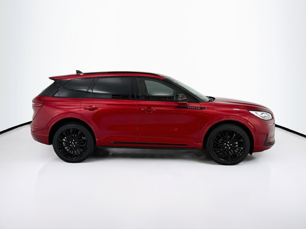 Used 2023 Lincoln Corsair Reserve w/ Equipment Group 201A FWD image 4