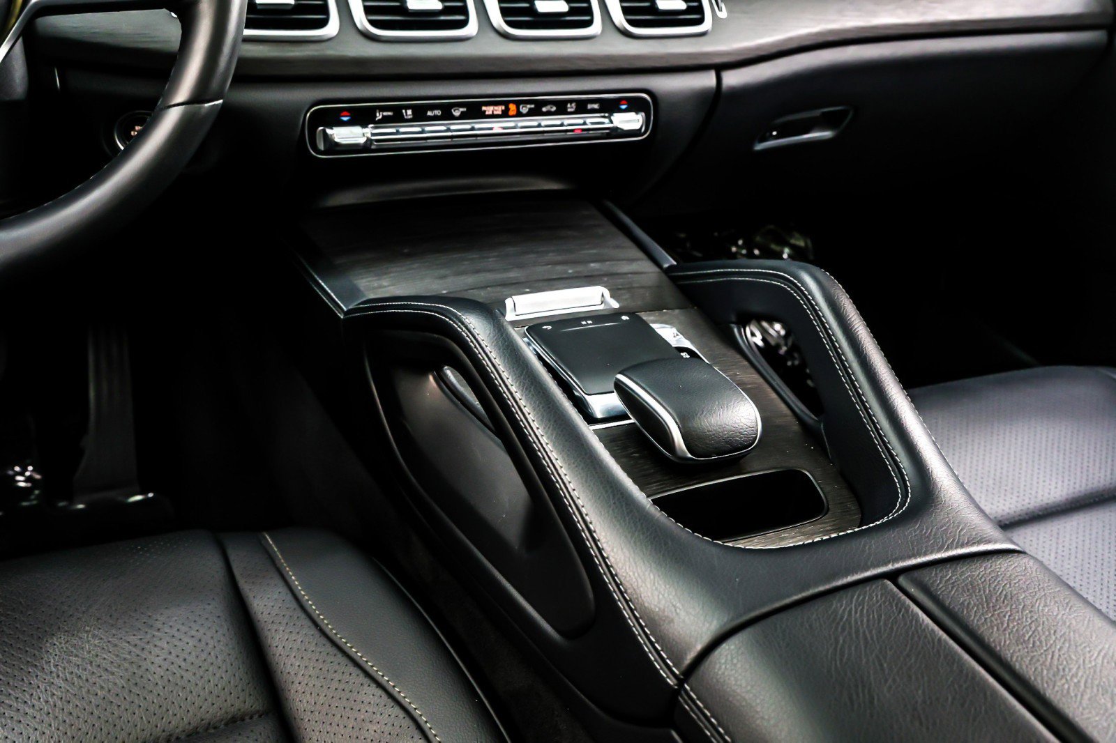 Used 2020 Mercedes-Benz GLE 350 4MATIC image 6