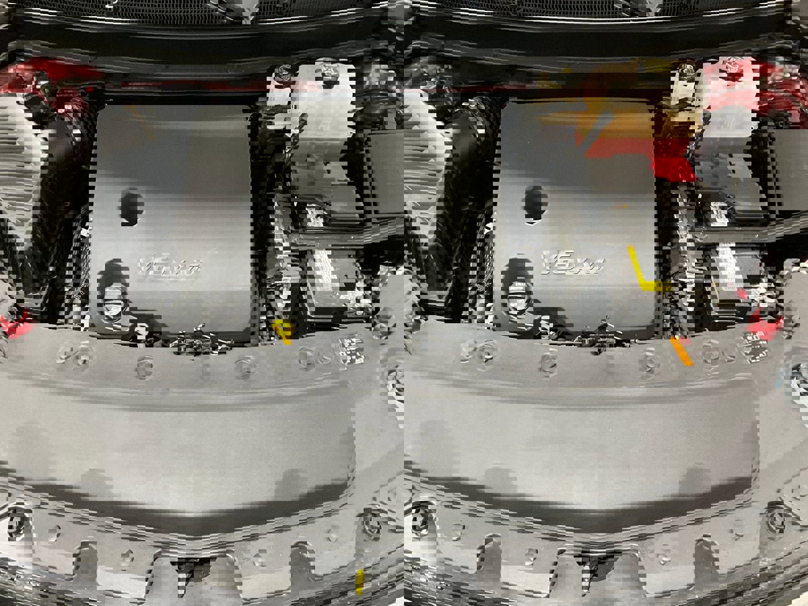 Used 2024 Buick Enclave Essence image 12