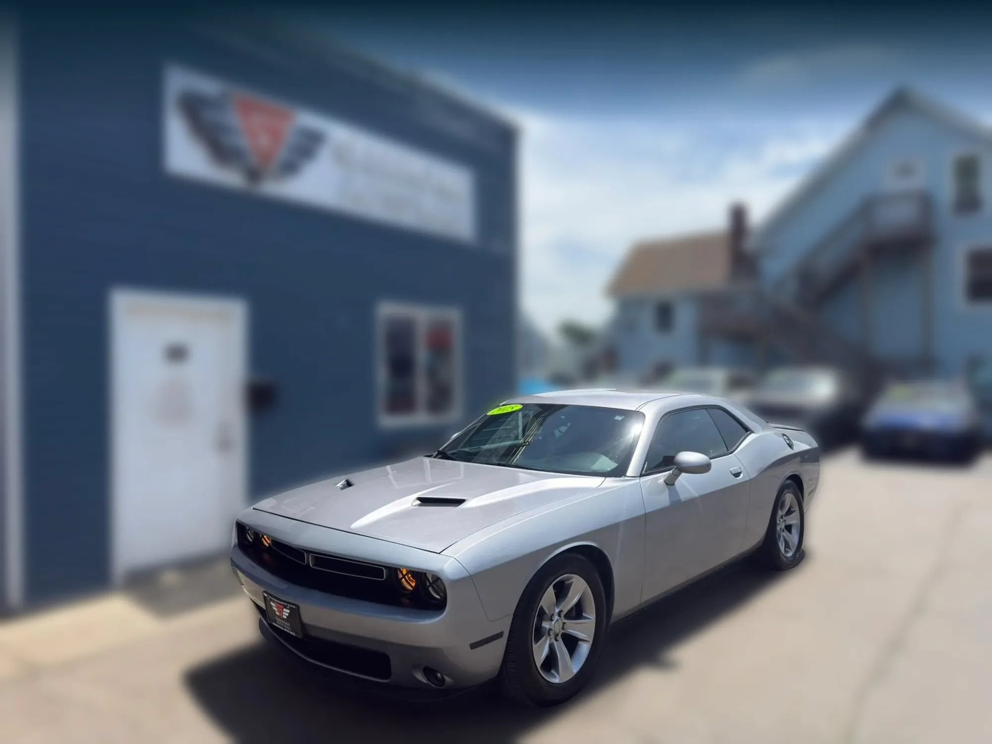 Used 2015 Dodge Challenger SXT RWD image 6