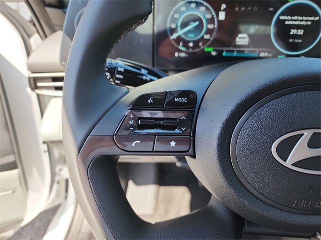 New 2025 Hyundai Elantra Limited image 25