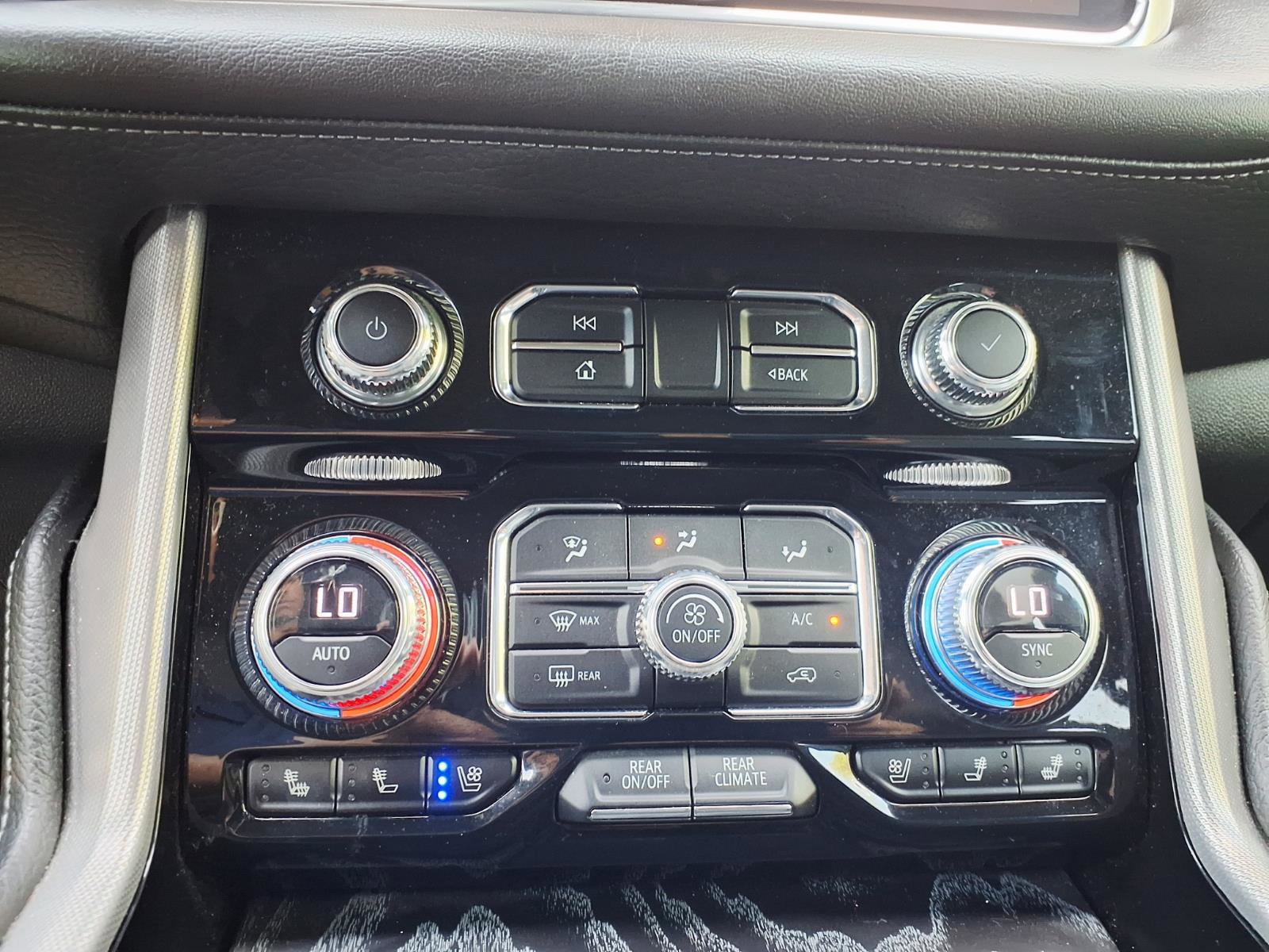 Used 2023 GMC Yukon XL Denali image 24