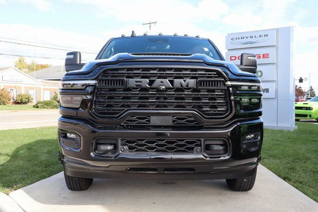 Used 2025 RAM 3500 Limited image 6