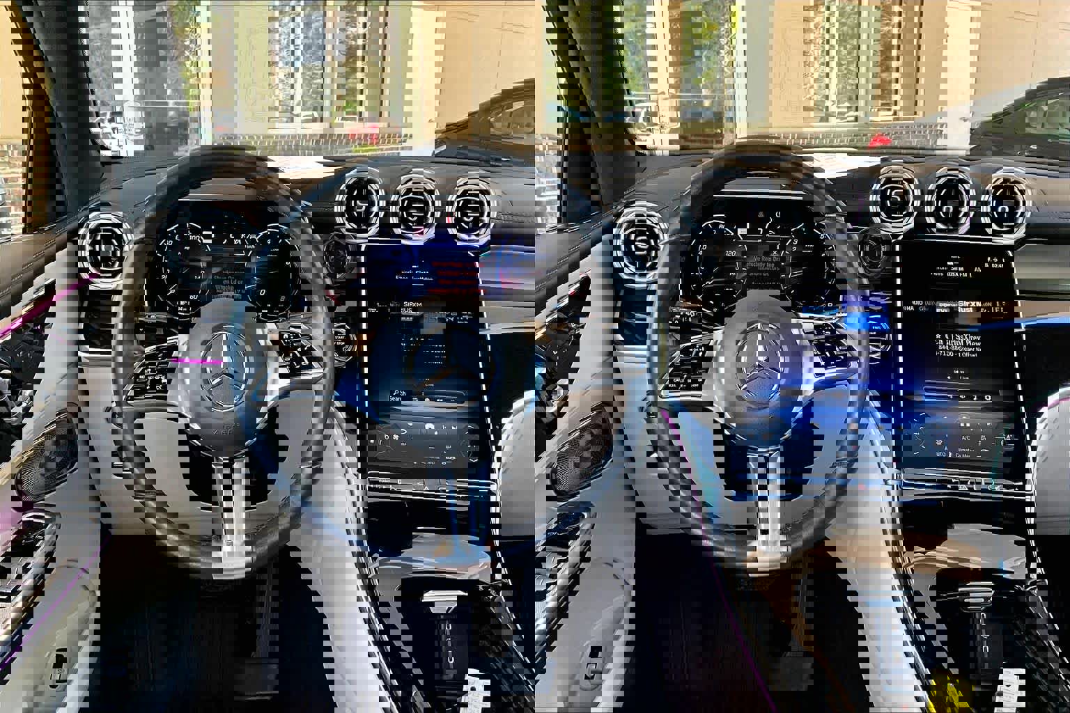 Used 2025 Mercedes-Benz GLC 300 4MATIC image 6