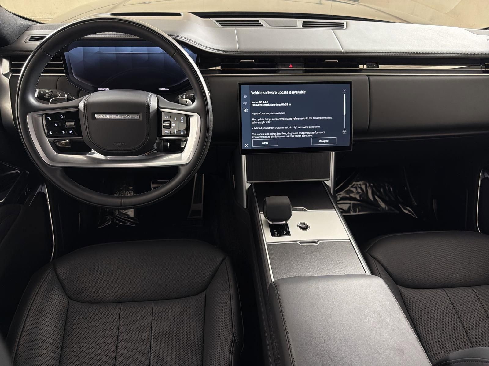 Certified 2025 Land Rover Range Rover SE image 8