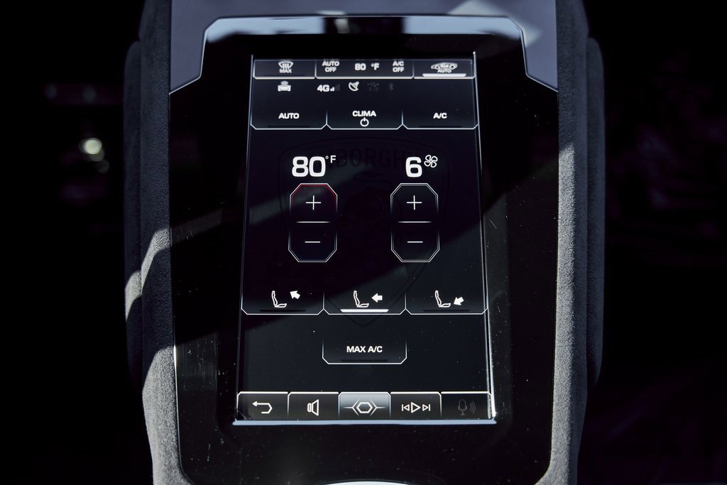 Used 2024 Lamborghini Huracan Sterrato image 70