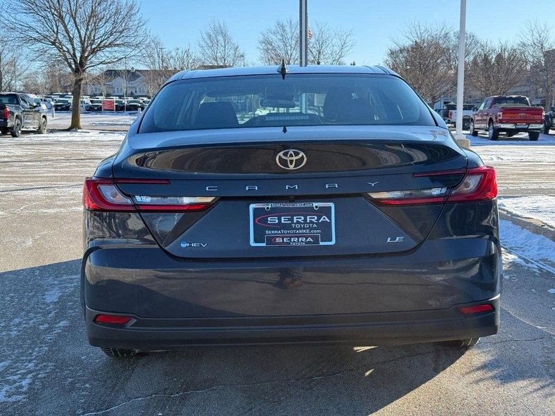 Used 2025 Toyota Camry LE image 4