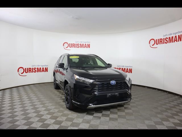 Used 2022 Toyota RAV4 SE w/ Convenience Package image 14