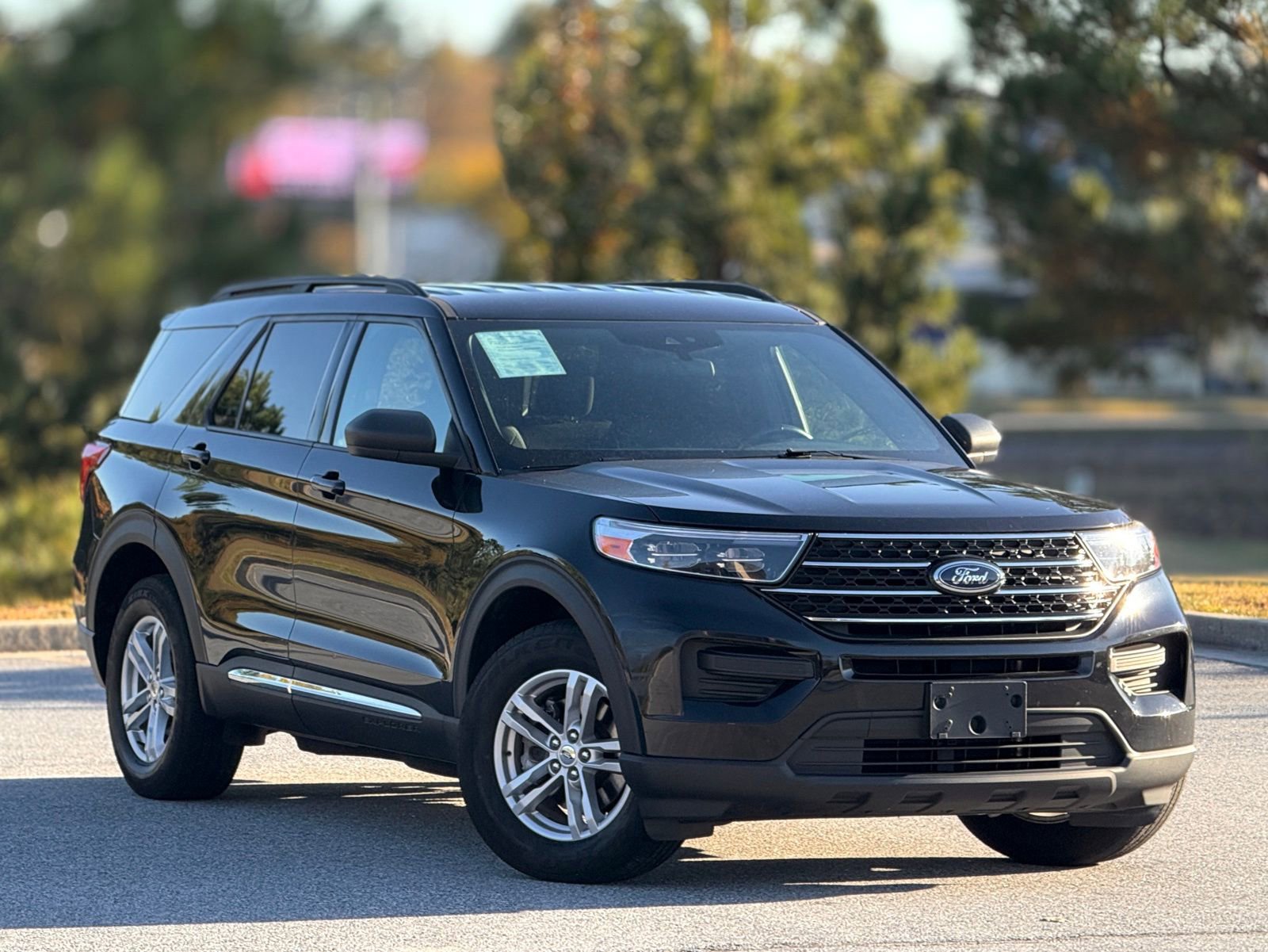 Used 2020 Ford Explorer XLT AWD/4WD image 12