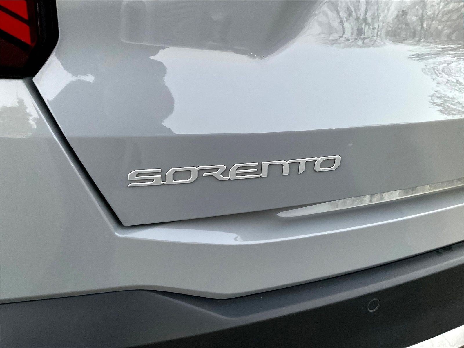 Used 2025 Kia Sorento SX FWD image 23