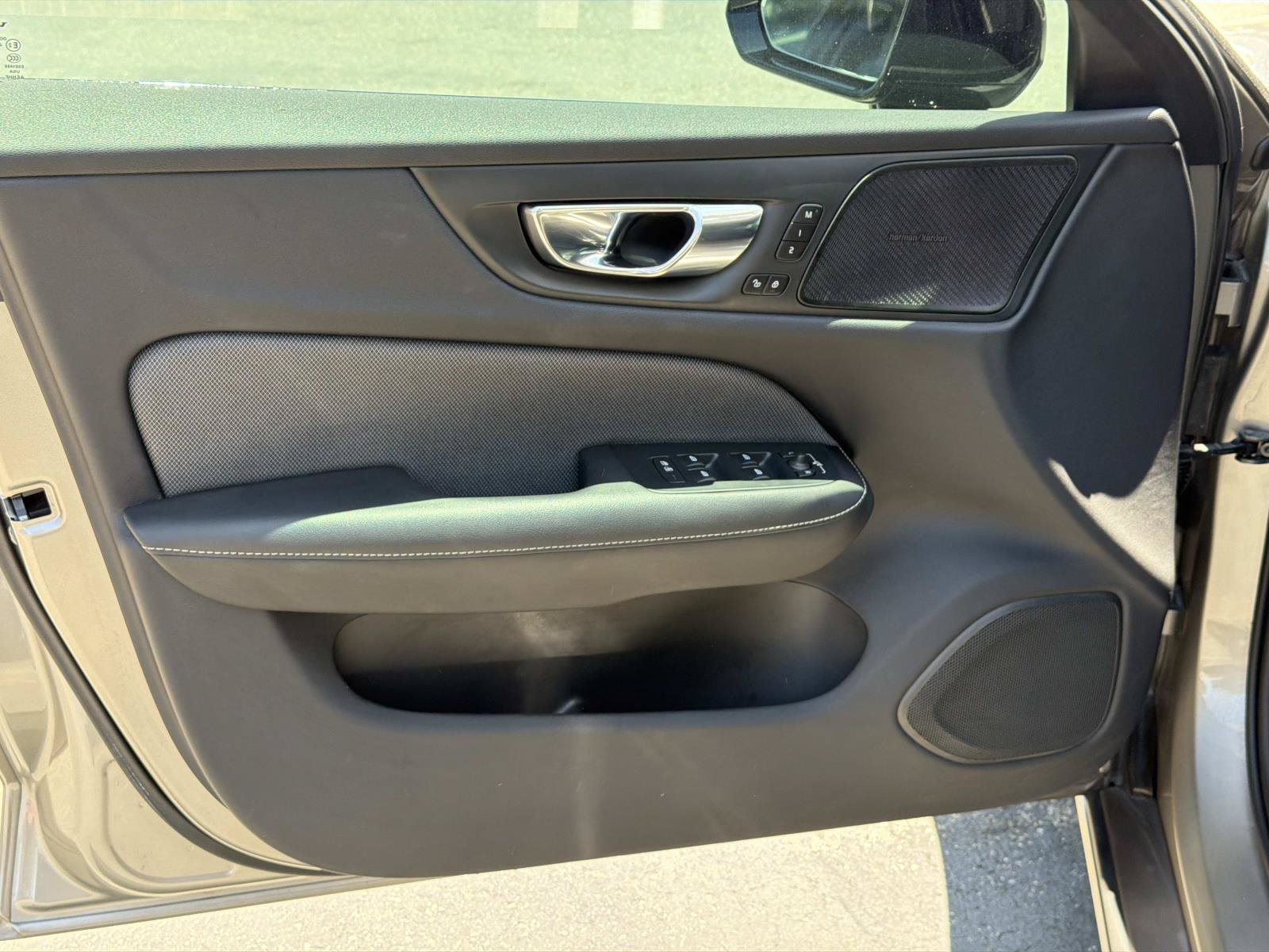 Used 2019 Volvo S60 T5 R-Design FWD image 16
