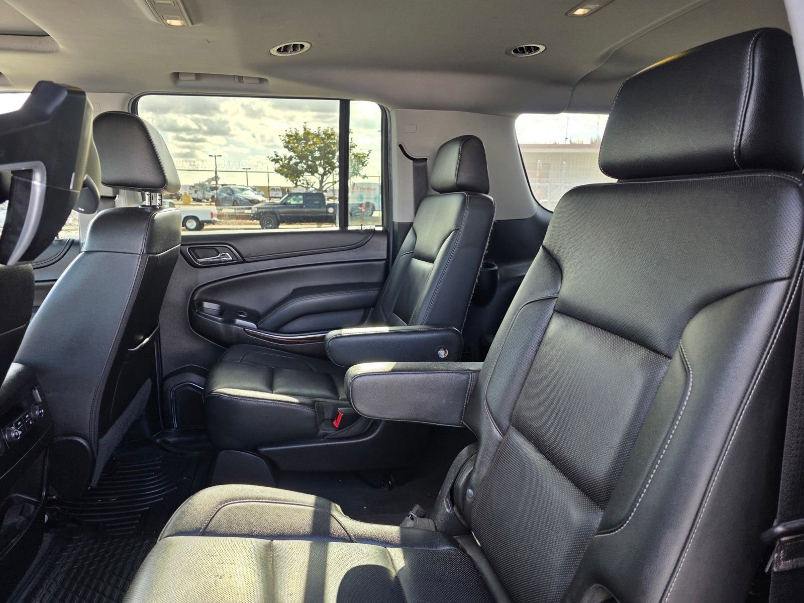 Used 2019 GMC Yukon XL SLT AWD/4WD image 12