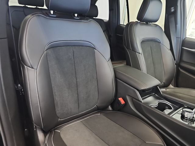 New 2026 Jeep Grand Cherokee Altitude AWD/4WD image 31